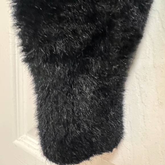 KAMEO Vintage Black Fuzzy Cropped Zip Jacket - Picture 4 of 10